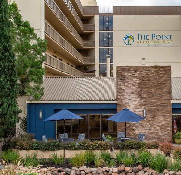 The_Point_at_Rockridge_Exterior_with_New_Mural